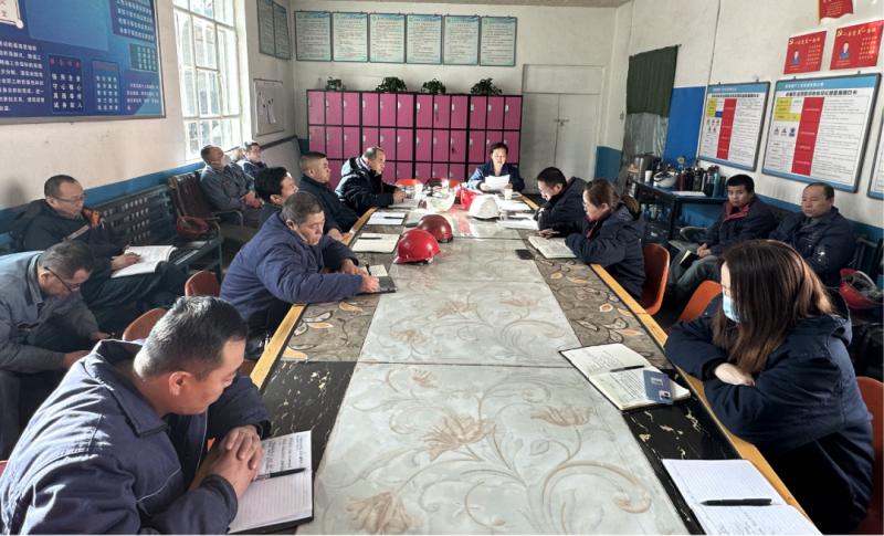 對(duì)標(biāo)對(duì)表新要求 主動(dòng)作為抓落實(shí)&mdash;&mdash;物產(chǎn)工投公司紀(jì)委召開學(xué)習(xí)貫徹中紀(jì)委、省紀(jì)委二次全會(huì)精神專題會(huì)議暨節(jié)前廉政教育警示會(huì)