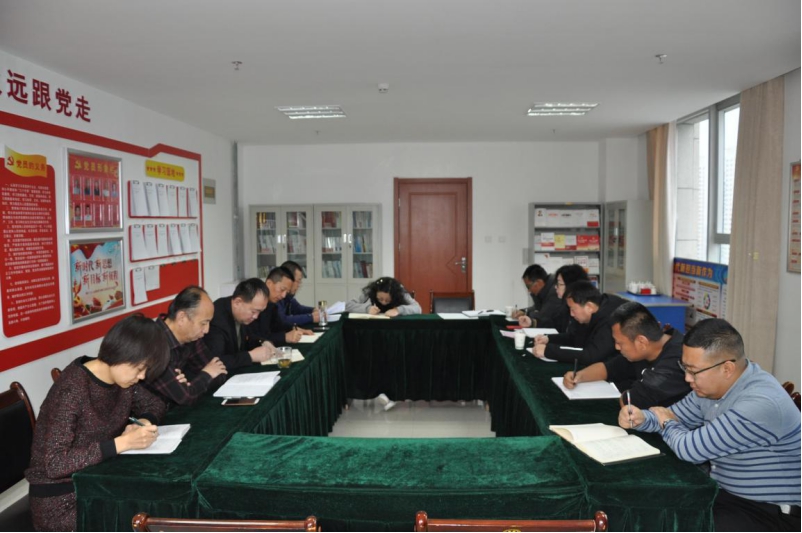 銘記&ldquo;生命線&rdquo;、分清&ldquo;是非線&rdquo; 修筑&ldquo;防腐線&rdquo;、不踩&ldquo;高壓線&rdquo;